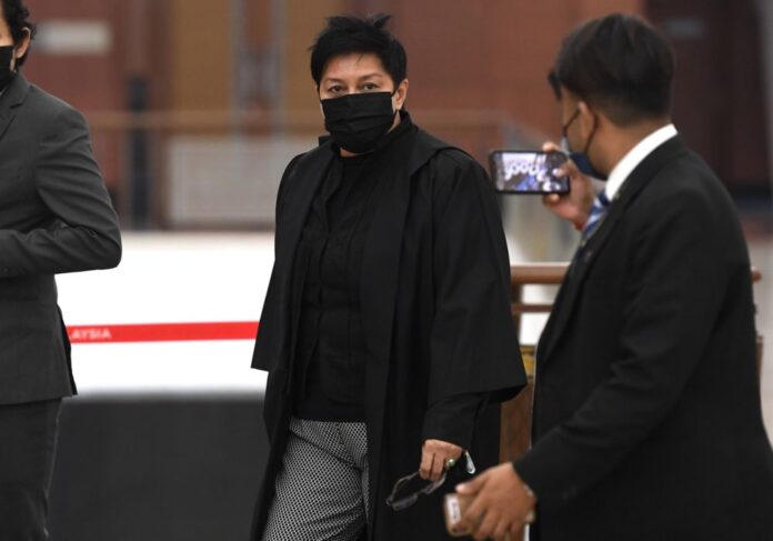 Azalina criticises Putrajaya over appeal of citizenship ruling