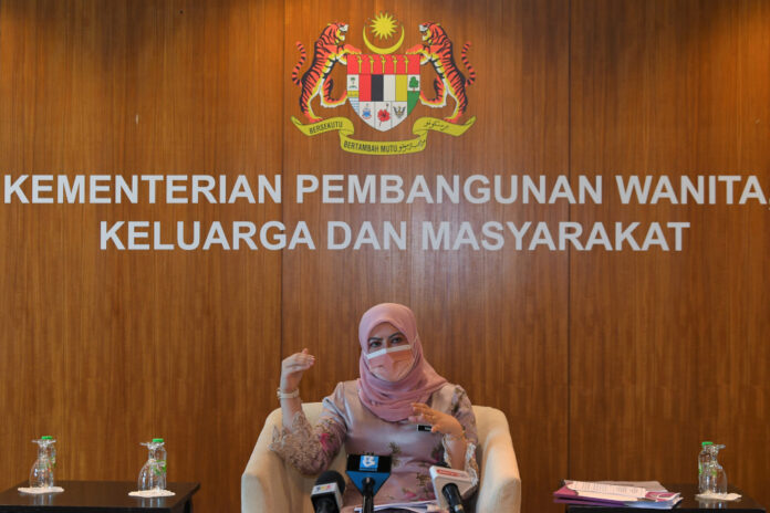 Malaysian citizenship: Application procedure for children born abroad should be equal, says minister