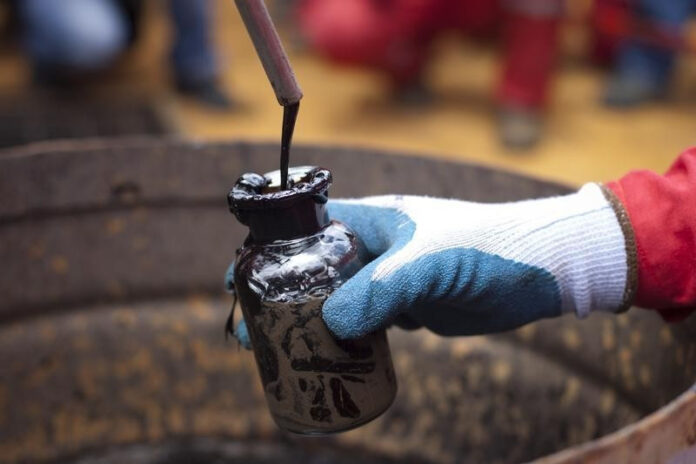 Malaysia's Kimanis oil exports hit by issue at Shell field, say sources