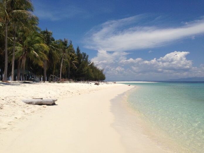 Sabah to reintroduce travel bubble for local tourism, says state minister