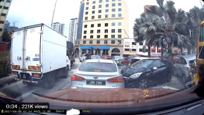 High on meth, driver of lorry slams into five cars at Jalan Ipoh traffic light junction in KL