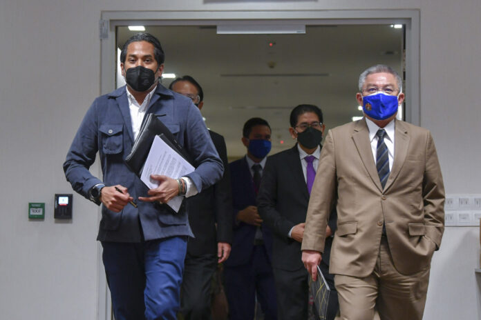 Khairy: Health Ministry, Mosti to develop more medical technologies in preparation for endemic phase