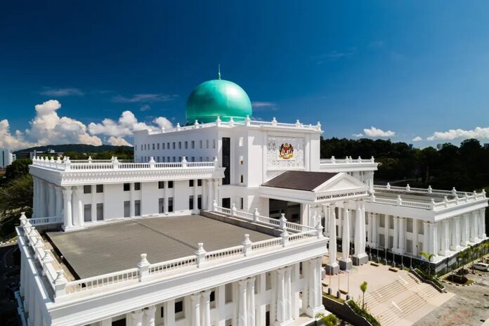 Three civil servants fined for using fake documents