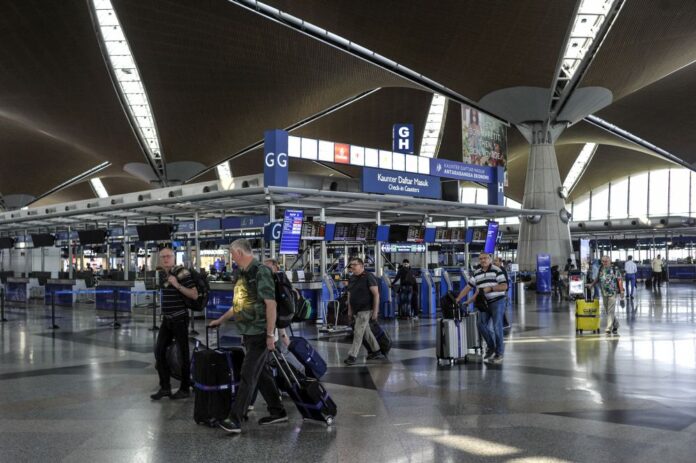 Khairy: Those entering Malaysia can apply online for Covid-19 home quarantine from Sept 21