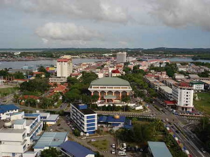 Free petrol for 166 food delivery rider in Labuan