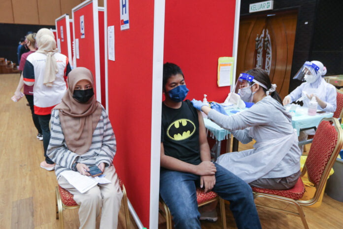Covid-19 vaccination for teens in Miri begins tomorrow