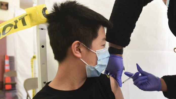 Dr Sim: Sarawak hopes to begin vaccinating below 18s soon