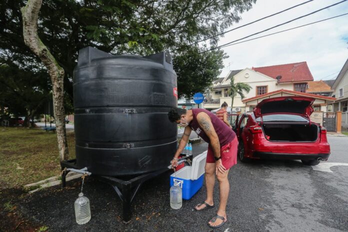 Air Selangor: Water supply to six areas in Shah Alam to be fully restored by 12pm