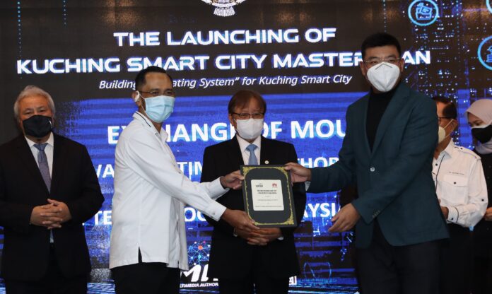 Malaysia’s first Smart City Operating System to be developed under Kuching Smart City Masterplan