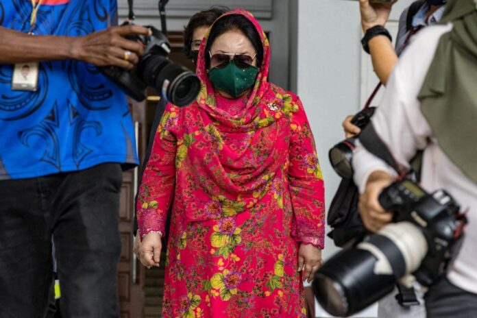 Rosmah: I did not ‘shoo away’ Jepak Holdings execs from my home because manners maketh PM’s wife