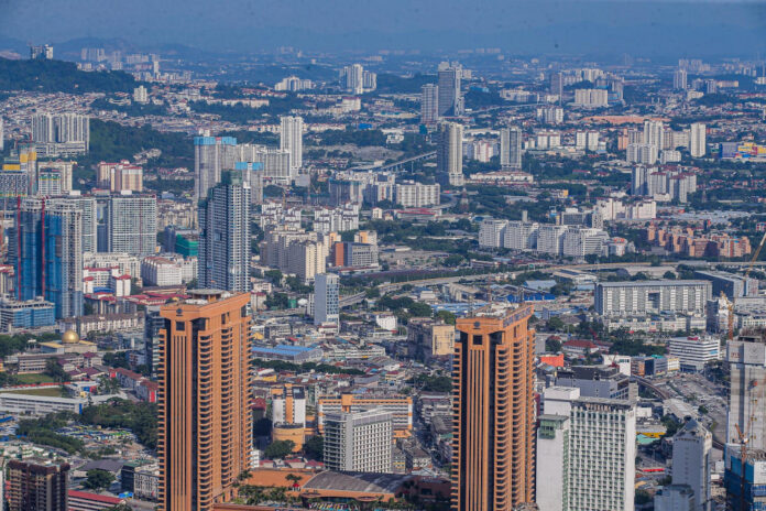 Manufacturers group: Reopening of foreign workers recruitment will assist recovery of Malaysia's businesses, economy