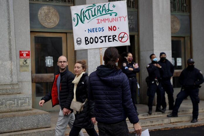 Senate Republicans try to block Biden vaccine mandate