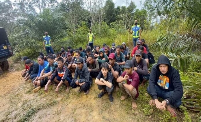 Sarawak police unit seize over RM49.5m in contraband goods in 2021