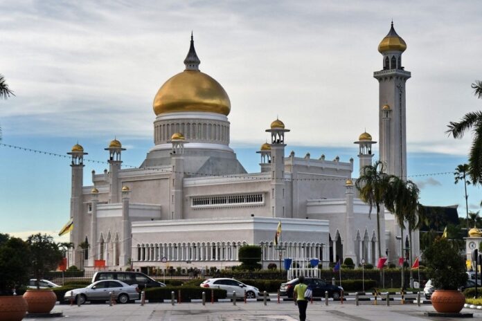 Brunei extends border closure with Malaysia until Jan 15