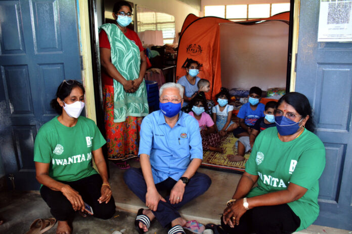 Evacuate when told, PM urges flood victims