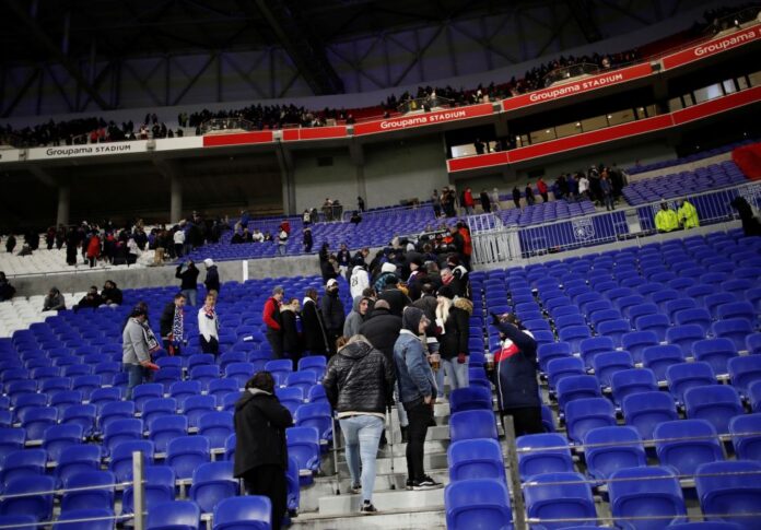 Lyon and Paris FC thrown out of French Cup, fined after crowd trouble