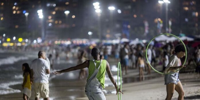 Rio's low-key New Year generates 50pc less trash