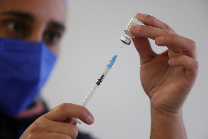 Chile to start administering fourth Covid dose next week