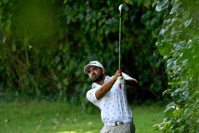 India's Joshi takes first round lead in Singapore