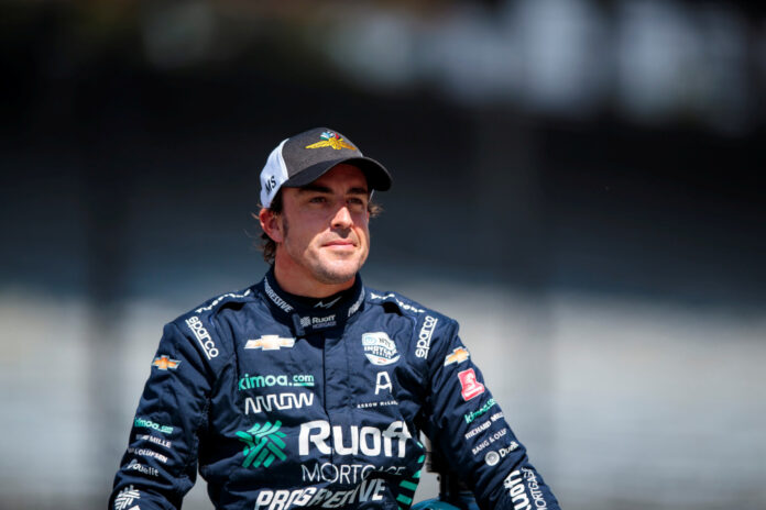 Alonso has surgery to remove plates from jaw