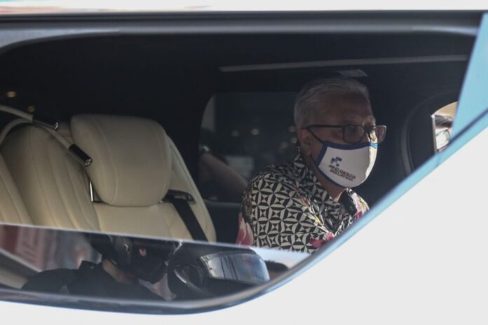 PM Ismail Sabri at IJN to visit Dr Mahathir