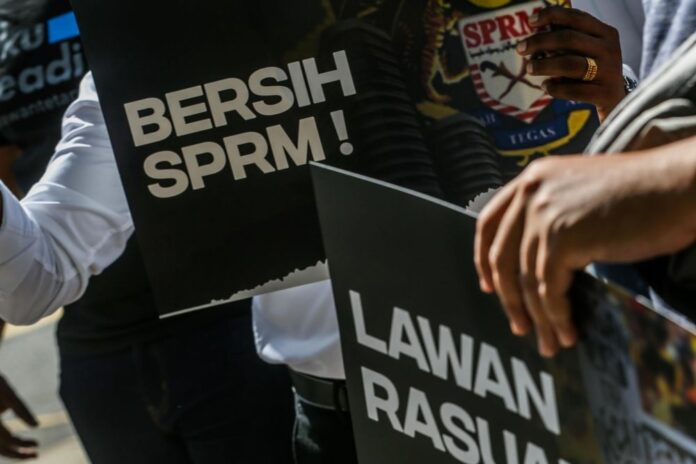 Police to reroute roads in Brickfields after #TangkapAzamBaki organisers announce Bangsar as new rally location