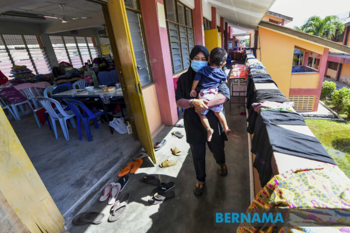 Education Ministry: 113 educational institutions hit by floods, used as temporary evacuation centres, not ready to operate yet