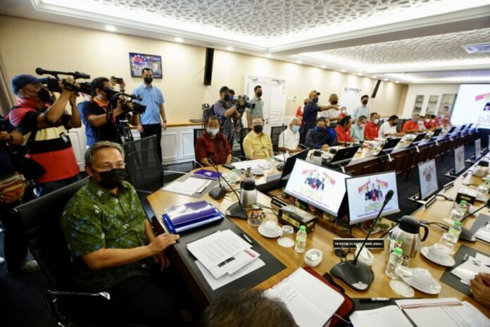 Ahead of royal audience, Johor MB says has Umno's mandate to seek state assembly dissolution