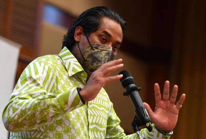 Khairy: Malaysia plans to ban sale of tobacco and other smoking products to those born after 2005