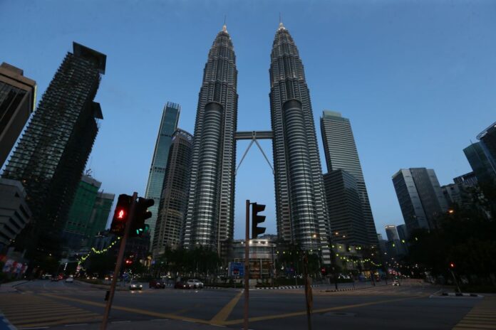 Positive indicators show Malaysia’s GDP growth of 5.5-6.5pc in 2022 can be achieved, says finance minister