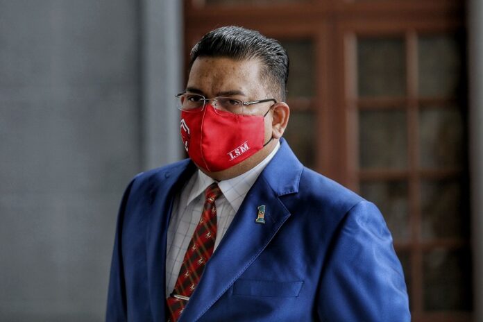 Shariah chief judge accused of serial sexual assault and harassment demands apology, settlement from Lokman Adam for defamation