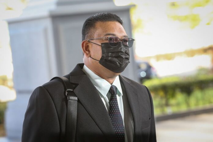 High Court gives Lokman Adam 24 hours to remove postings on Shariah chief judge from Facebook, YouTube