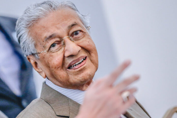 IJN: Dr Mahathir admitted for 'medical procedure'