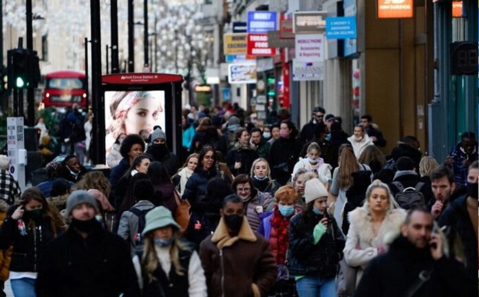 England lifts Omicron restrictions