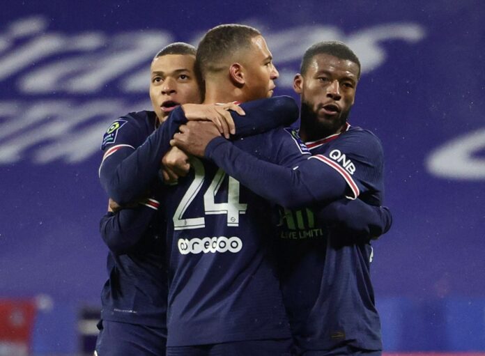 Substitute Kehrer salvages draw for PSG at Lyon