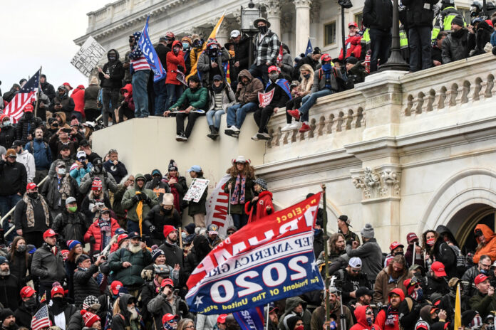 Judge orders detention for Oath Keeper charged with US Capitol riot sedition
