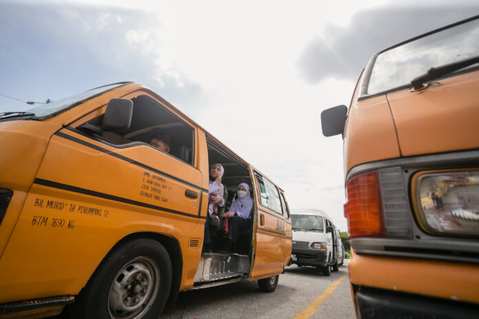 School reopening: Facing difficulties, bus operators urge govt to intervene