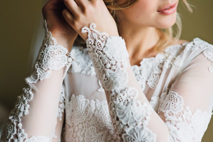 Wedding dresses are being reinvented for a more sustainable future (VIDEO)