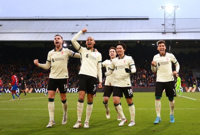 Liverpool edge closer to City, Chelsea back to winning ways