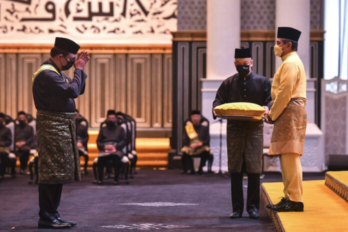 Terengganu Sultan confers state honours on 24 including Olympic medallist Azizulhasni, govt chief secretary, mentri besar