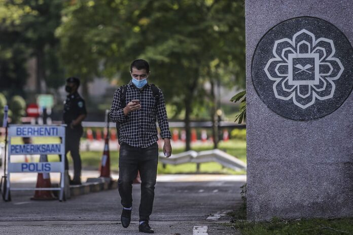Hishammuddin: IPT students to return to campus in stages beginning March 1