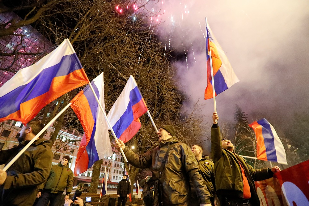 Russia facing new sanctions after Putin recognises breakaway regions