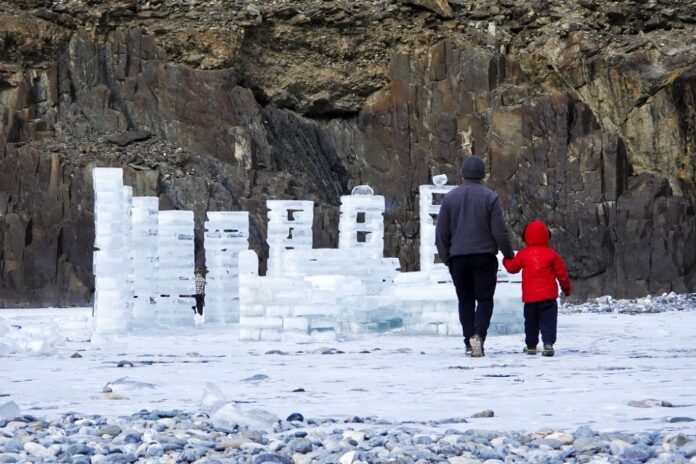 Chainsaws, ice and a sauna in India's frozen north