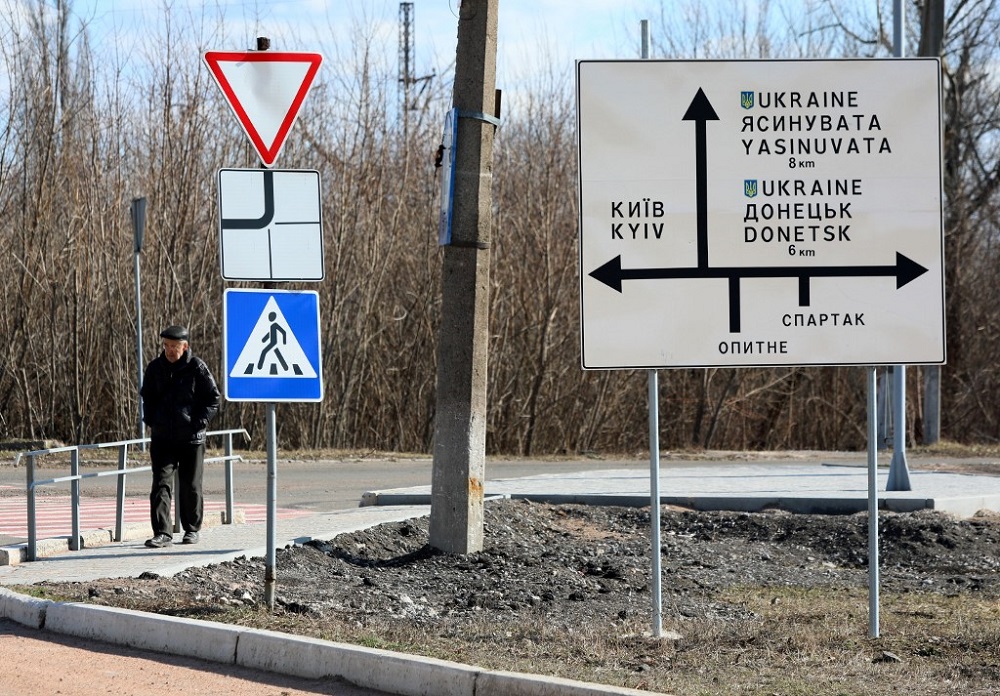 Russia now has right to build military bases in eastern Ukraine, say treaties