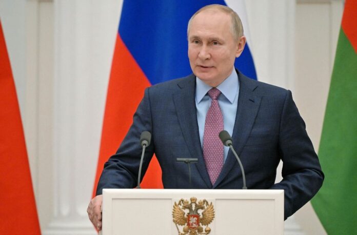 Putin overseas missile drills as US steps up Ukraine invasion warnings