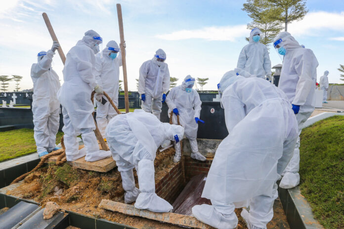 Malaysia logs 13 new Covid-19 deaths, national toll now at 32,056