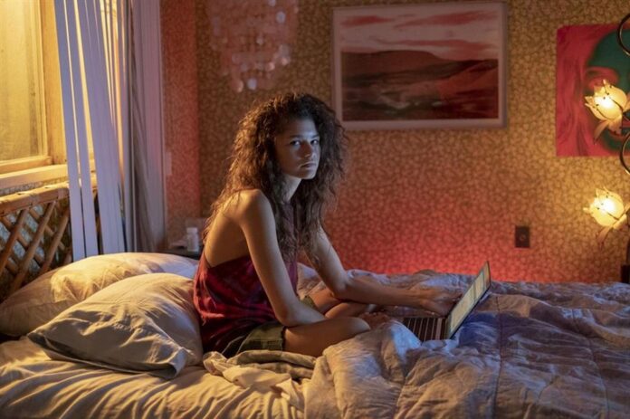 From fashion to beauty, 'Euphoria' is shaping the looks of early 2022