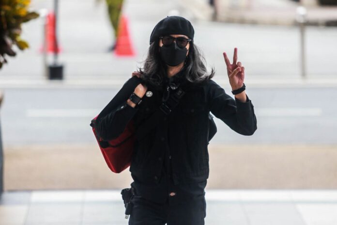 Artist Fahmi Reza says to be charged again with uploading 'obscene' graphic later this week