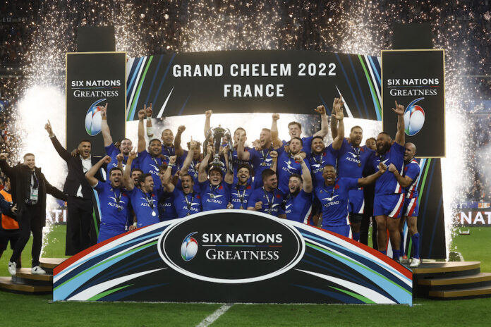 France beat England to seal Grand Slam in style