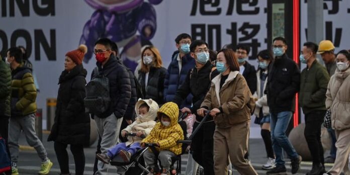 Unwed and unwanted, Chinese single mothers fight for rights